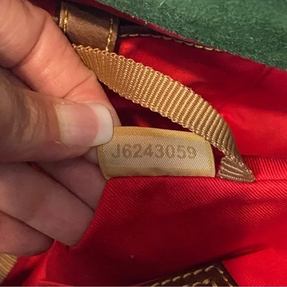 DOONEY & BOURKE / Python Reptile Metallic Hobo Shoulder Bag - Picture 4 of 16